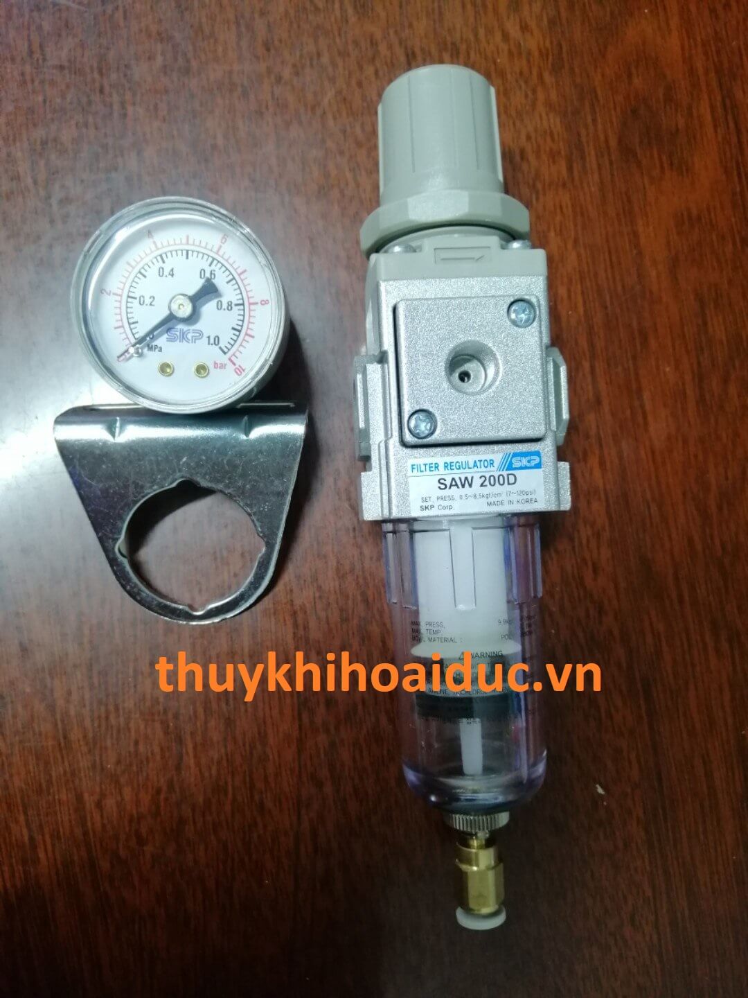 Bộ Lọc Đơn + Điều Áp Khí Nén SKP SAW 200 Series